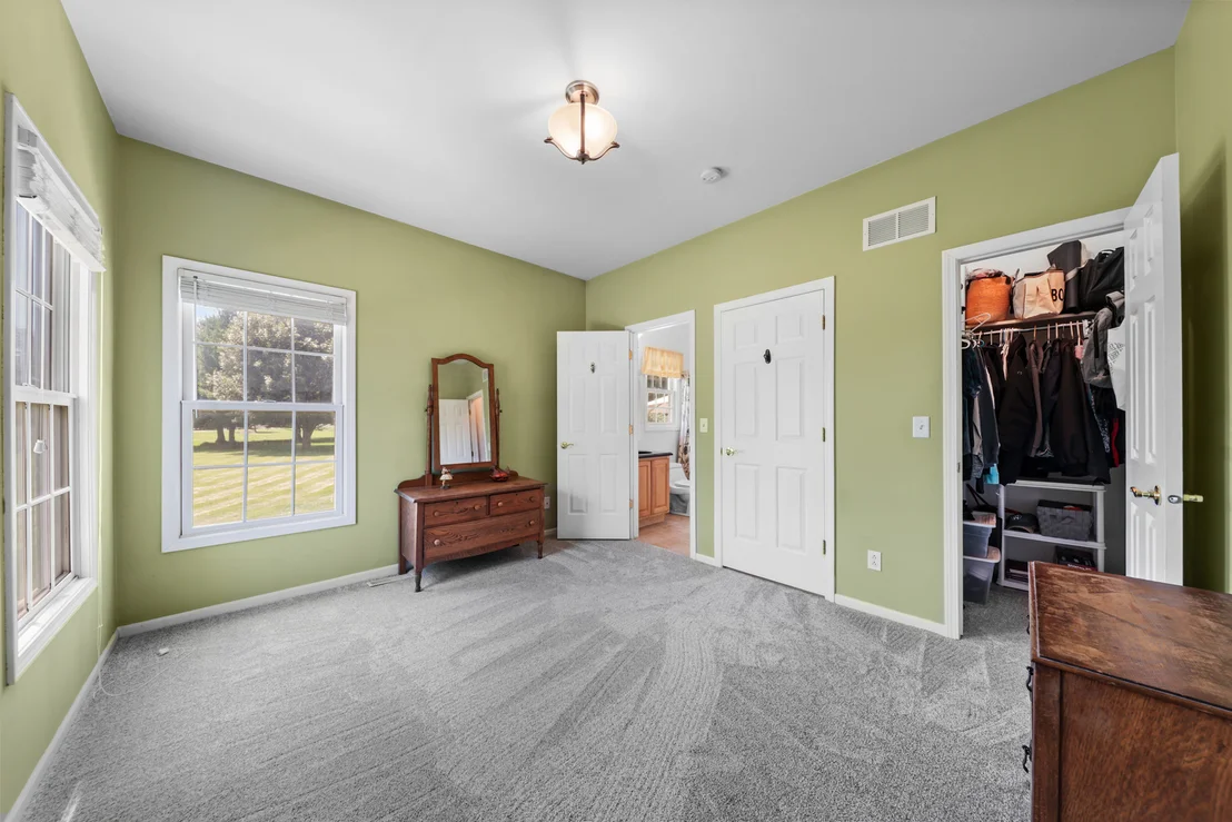 Photo of 1223 Fox Run Drive