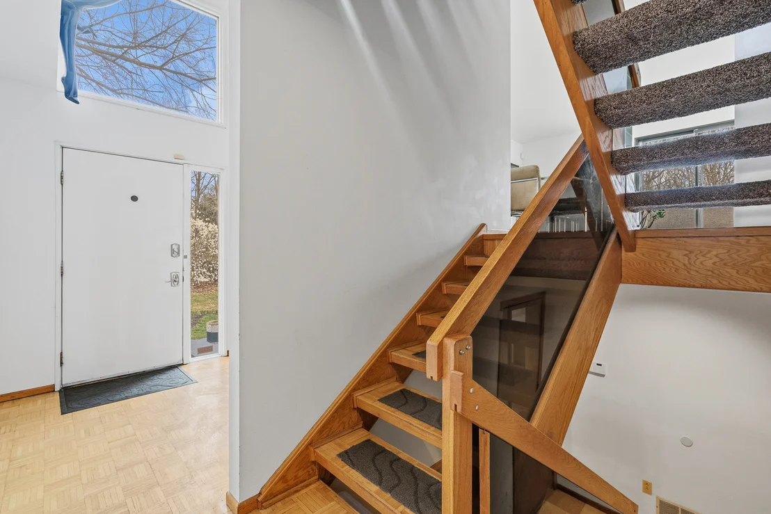 Photo of 324 Gina Drive