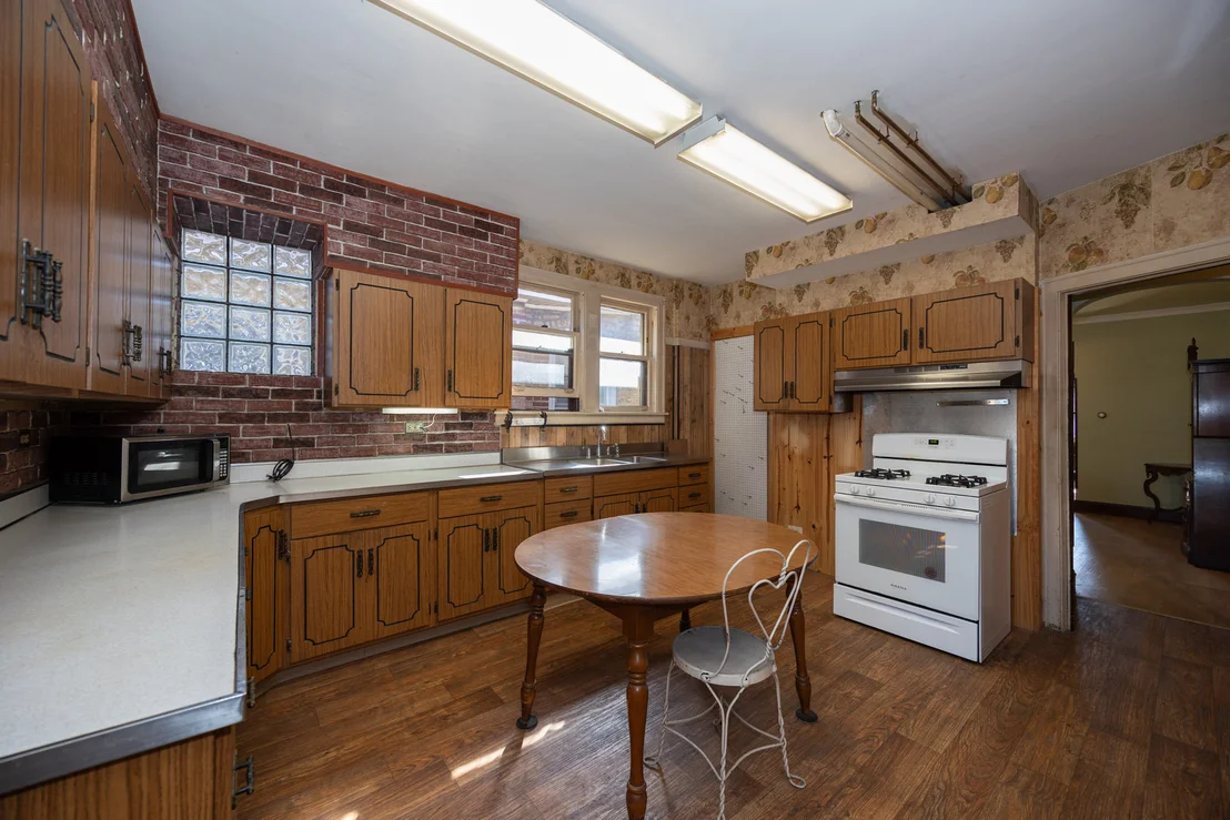 Photo of 5226 W Wolfram Street