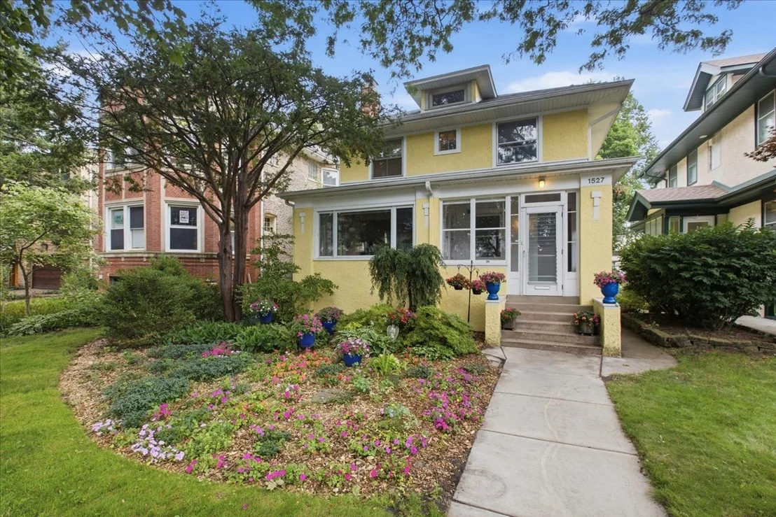 Photo of 1527 W JUNEWAY Terrace