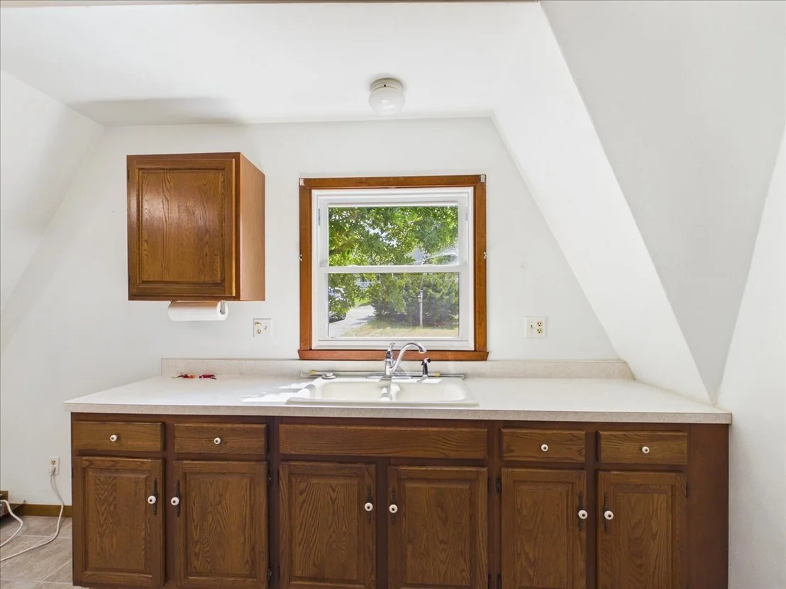 Photo of 1636 Larchmont Road
