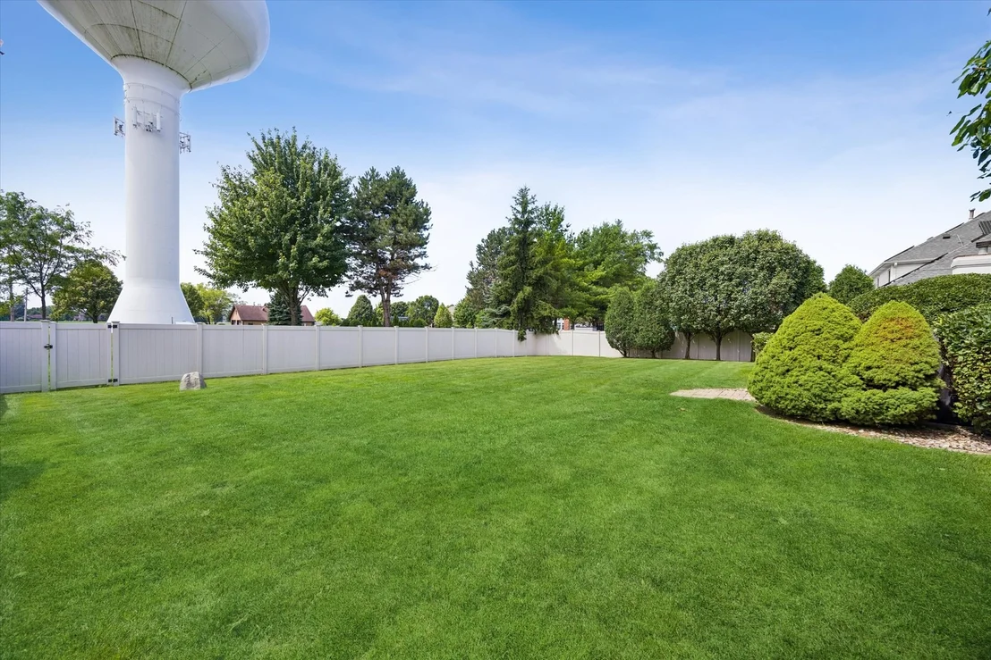 Photo of 24105 Cropland Drive