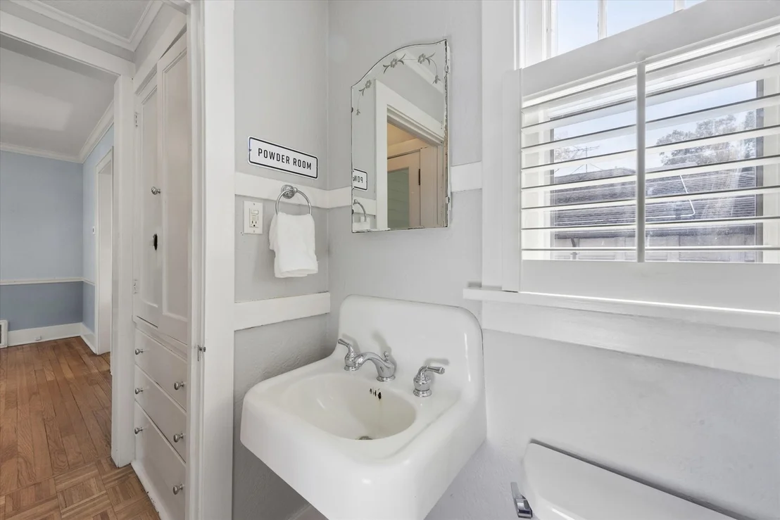 Photo of 808 Howard Street