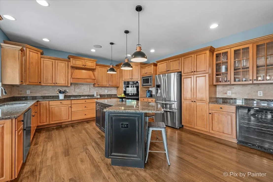 Photo of 647 Bennett Drive