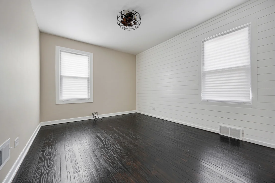 Photo of 101 W 113th Place