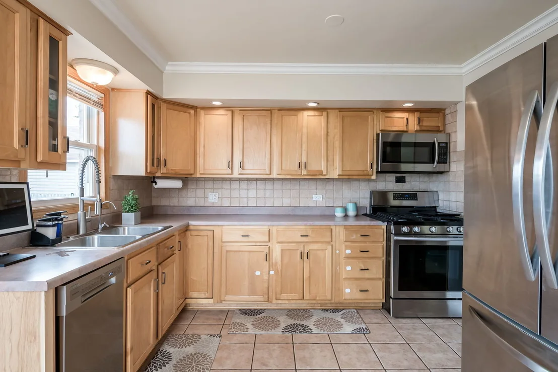 Photo of 6113 W 80th Place