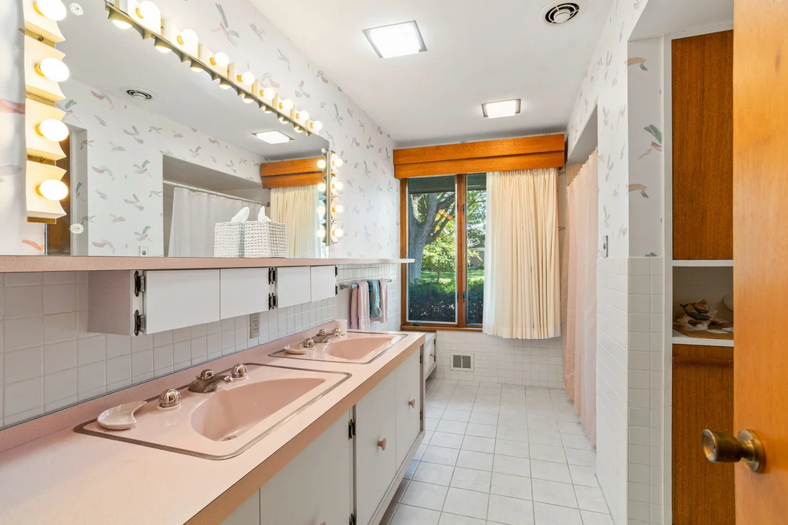 Photo of 1313 Waverly Drive