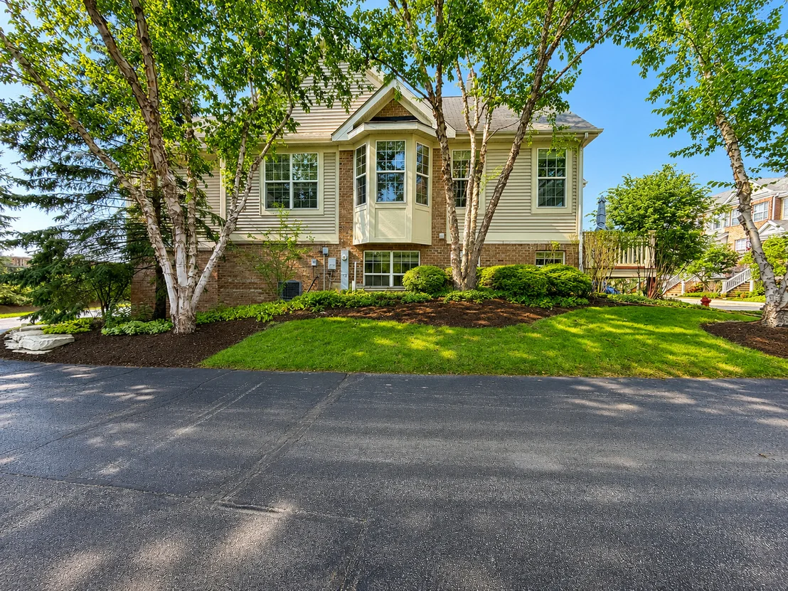 Photo of 394 Broadmoor Lane
