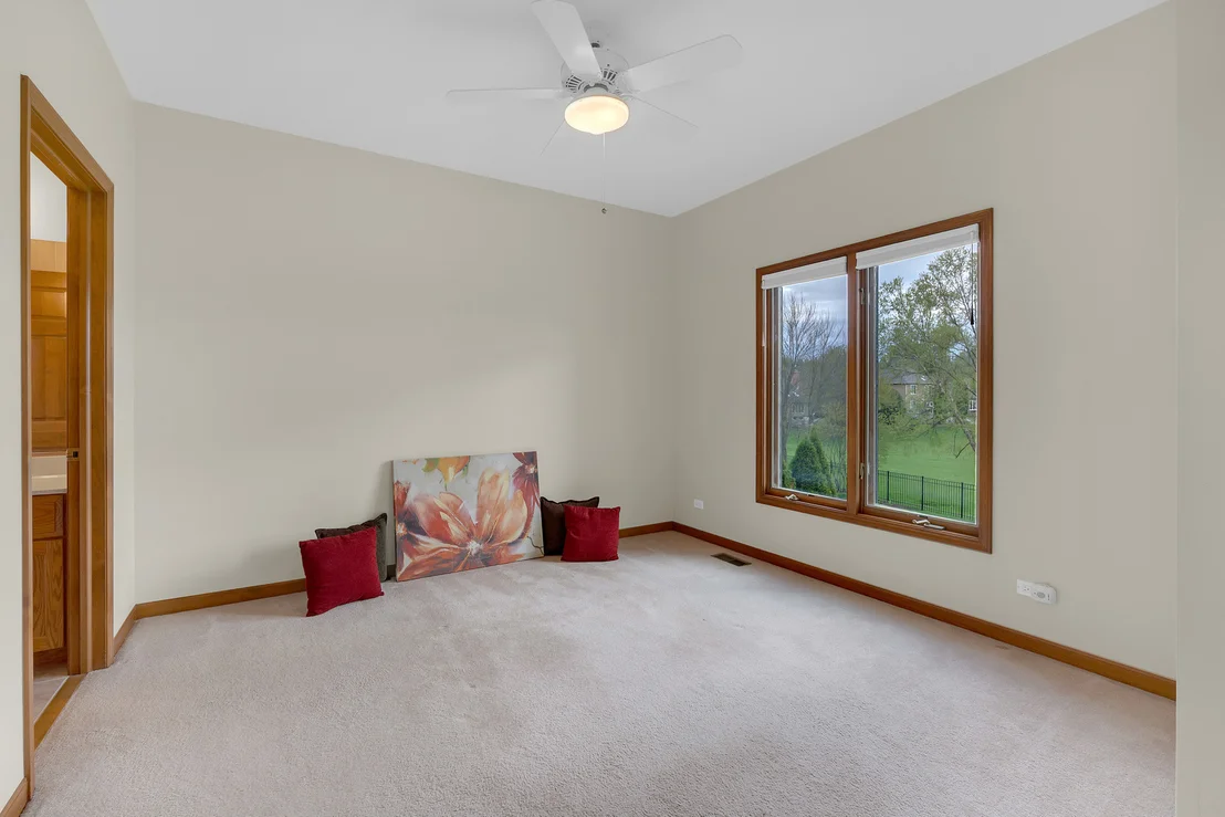 Photo of 1340 Dunrobin Road