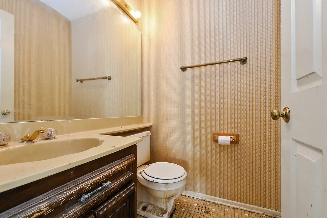 Photo of 130 Westhampton Court