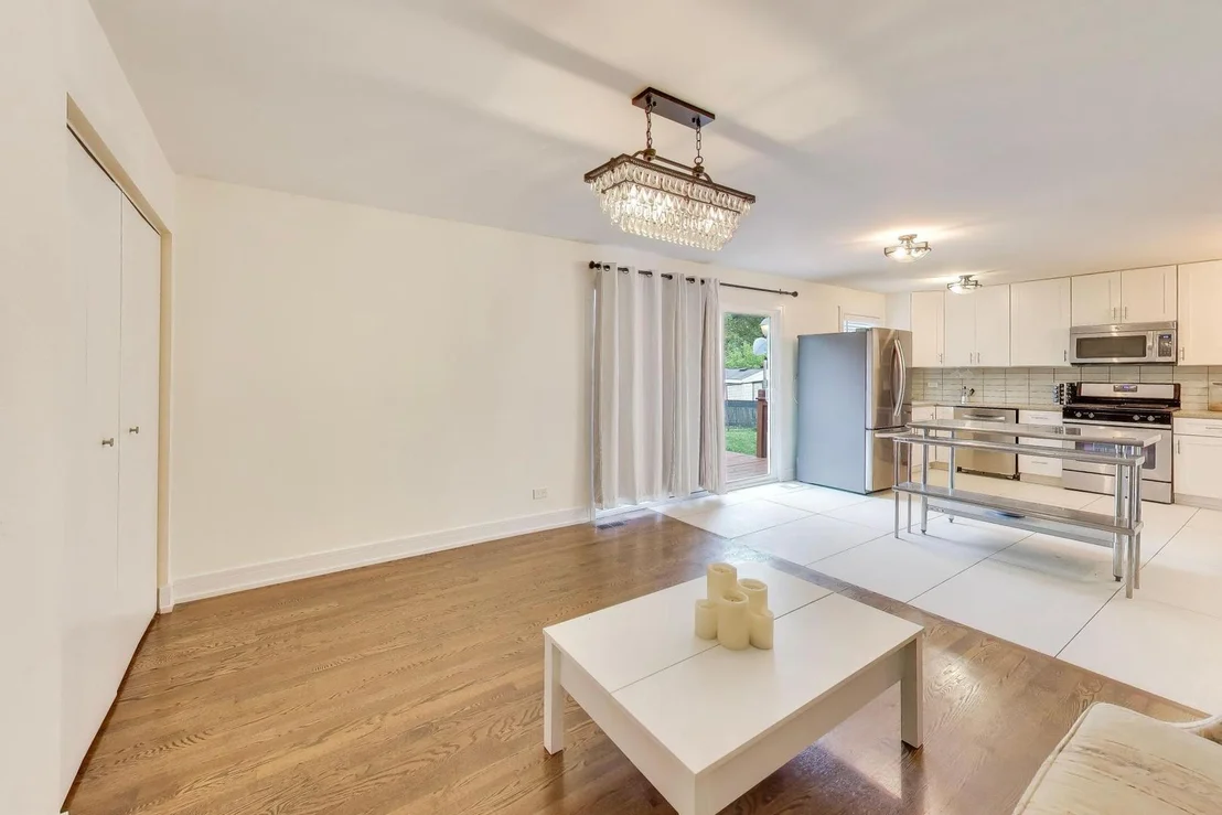 Photo of 1410 N Scully Drive
