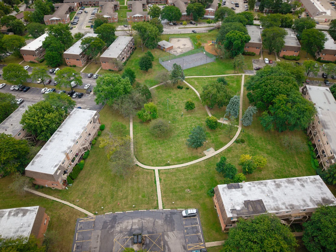 Photo of Unit 2 at 2508 Algonquin Road