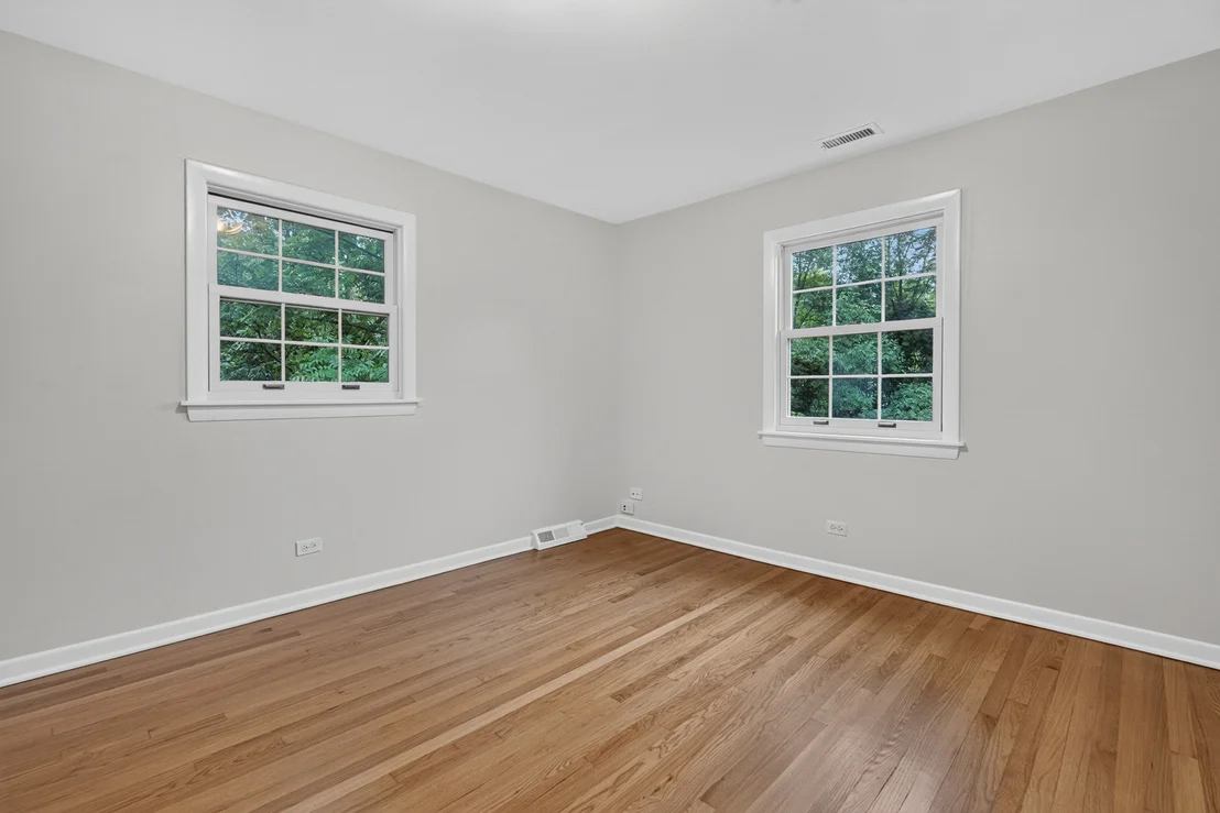 Photo of 2100 Stirling Road