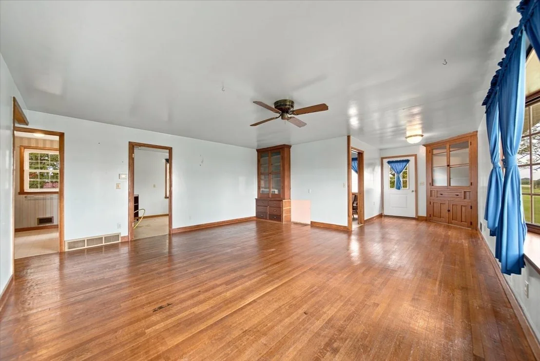 Photo of 9896 Lincoln Road