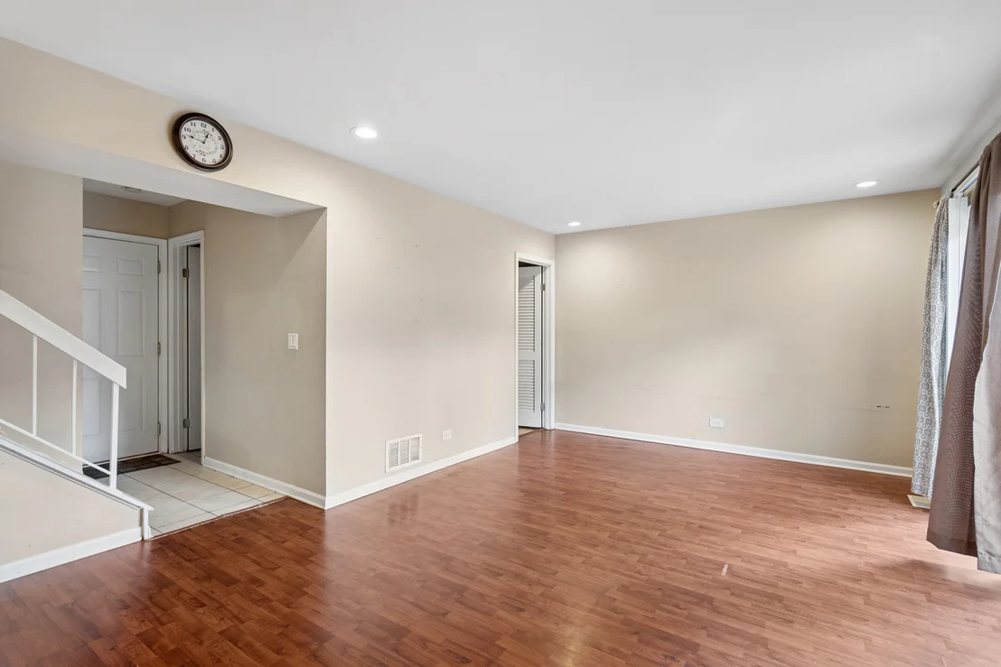 Photo of 285 Navajo Drive