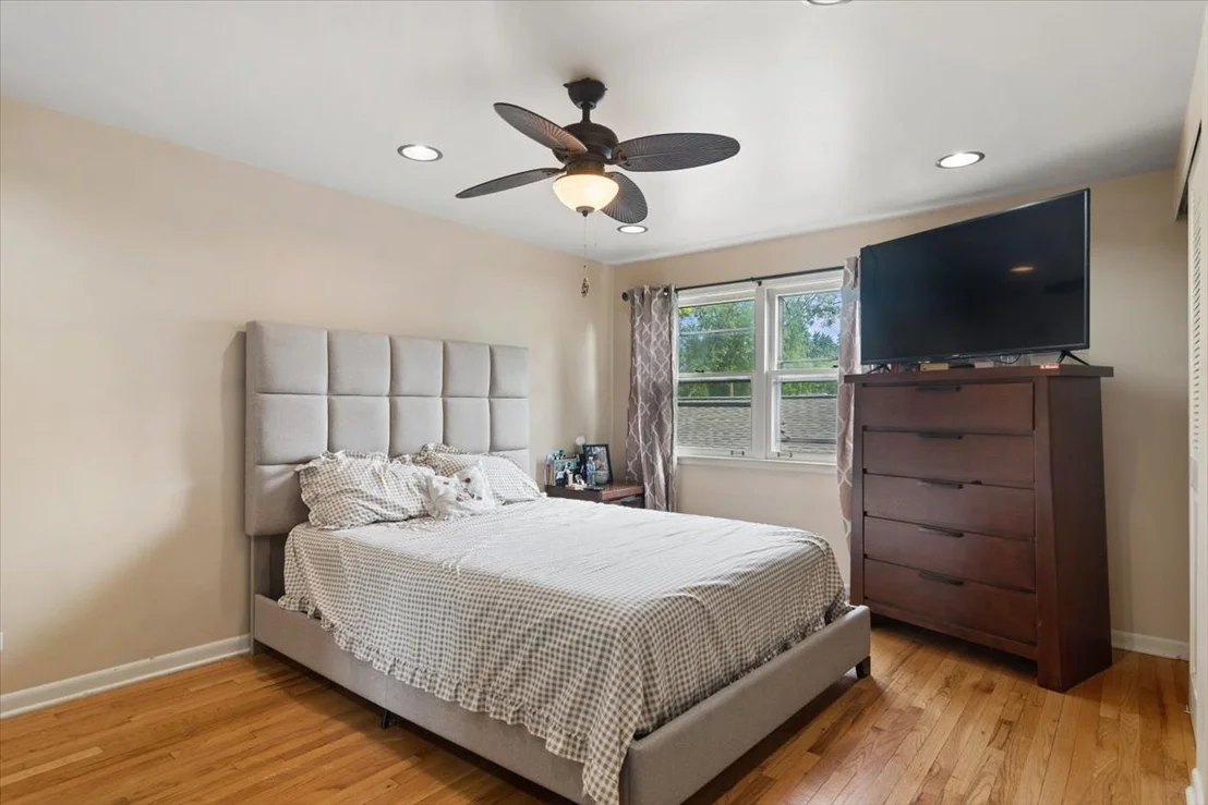Photo of 211 W Pickwick Road