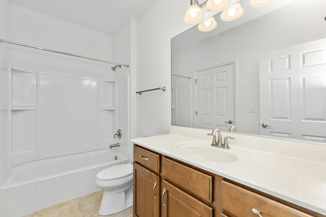 Photo of 957 Laguna Lane