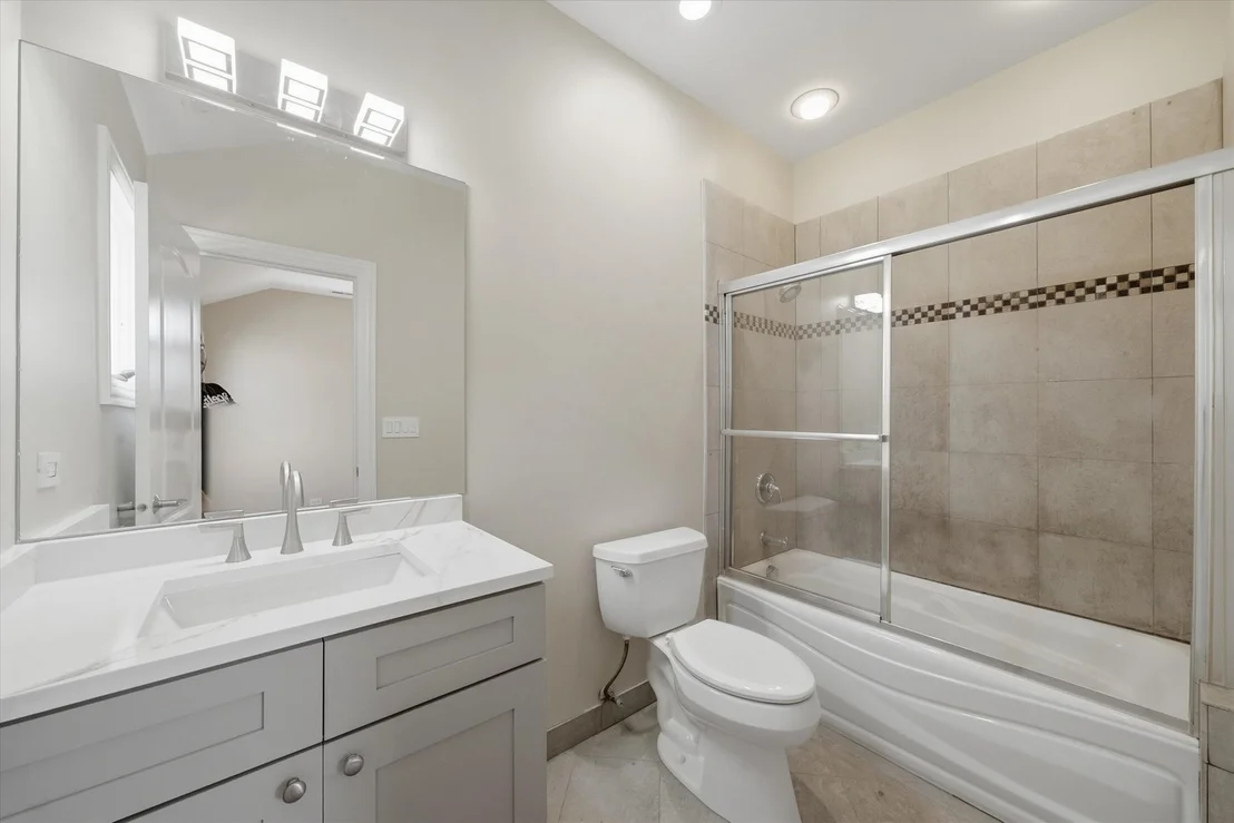 Photo of 301 Spruce Street