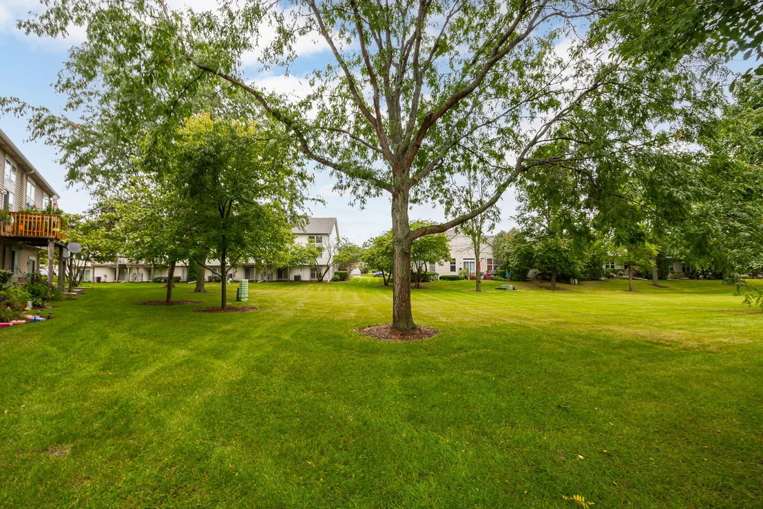 Photo of 347 Gladstone Lane