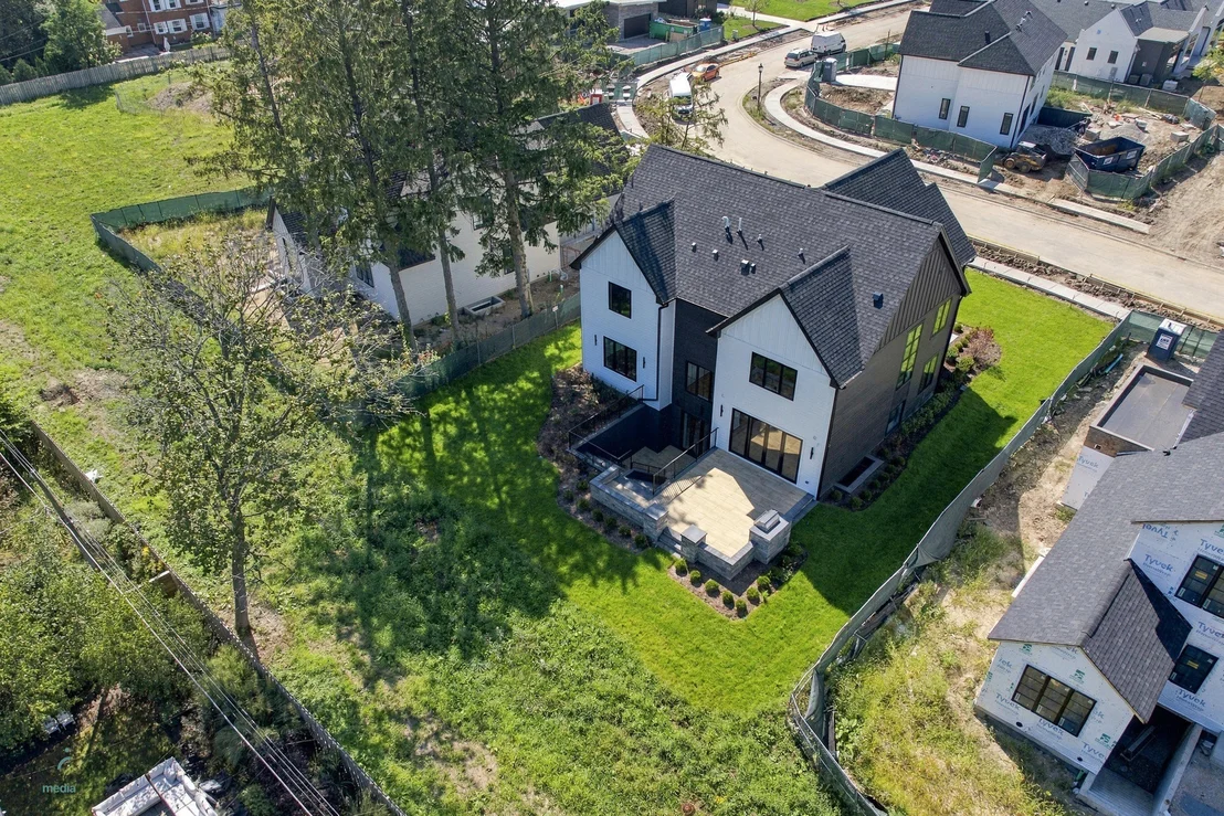 Photo of 414 Forest Edge Drive