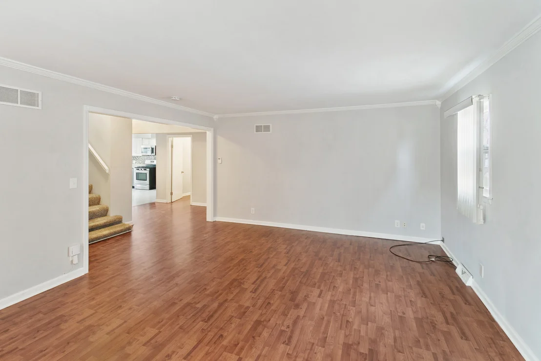 Photo of 3636 EMERALD Avenue