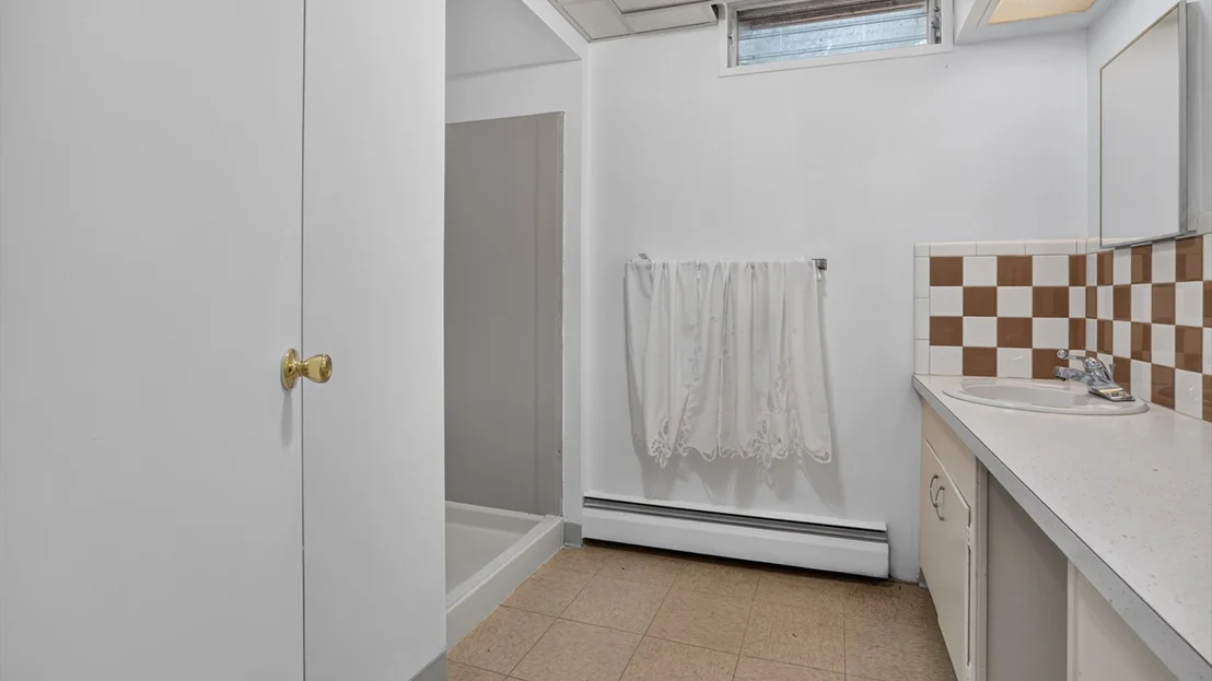 Photo of 305 Centennial Avenue