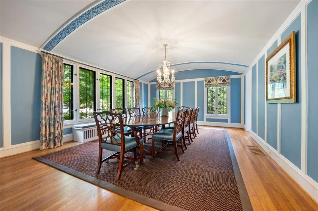 Photo of 2855 Sheridan Place