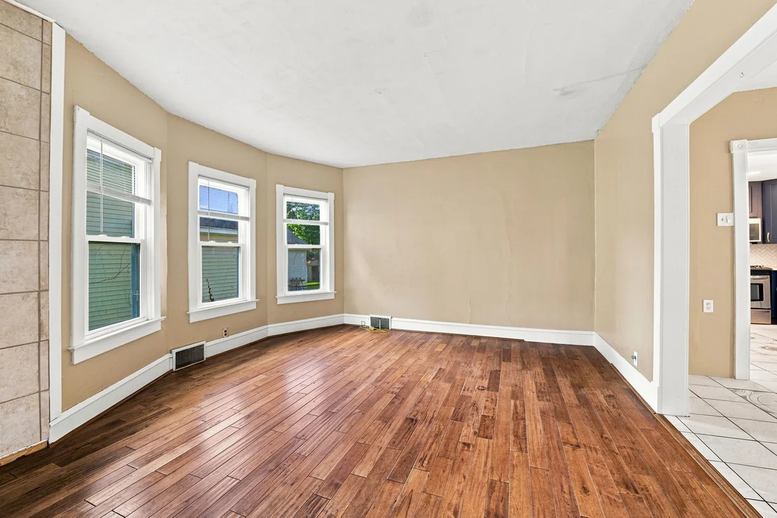 Photo of 111 W Delaware Street