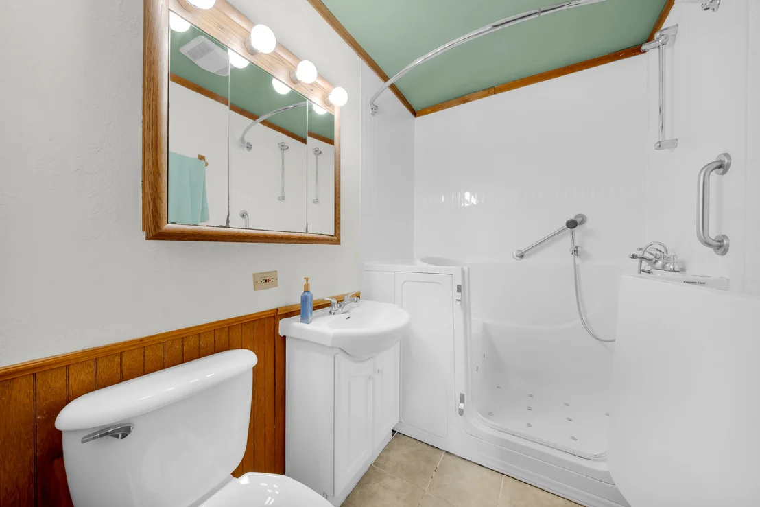 Photo of 7030 Saratoga Drive