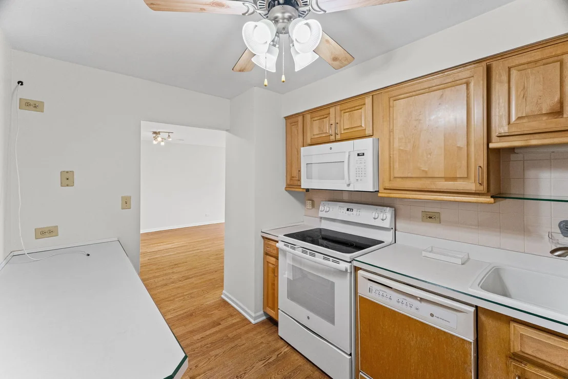 Photo of Unit 4F at 1500 Harbour Drive