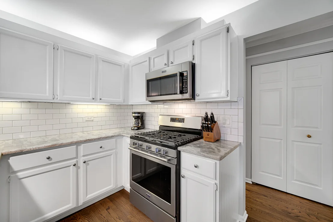 Photo of 9054 Forestview Road