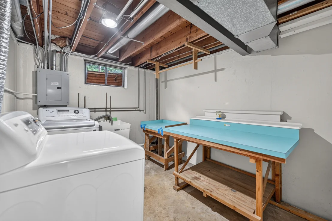 Photo of 392 WINDSOR Avenue