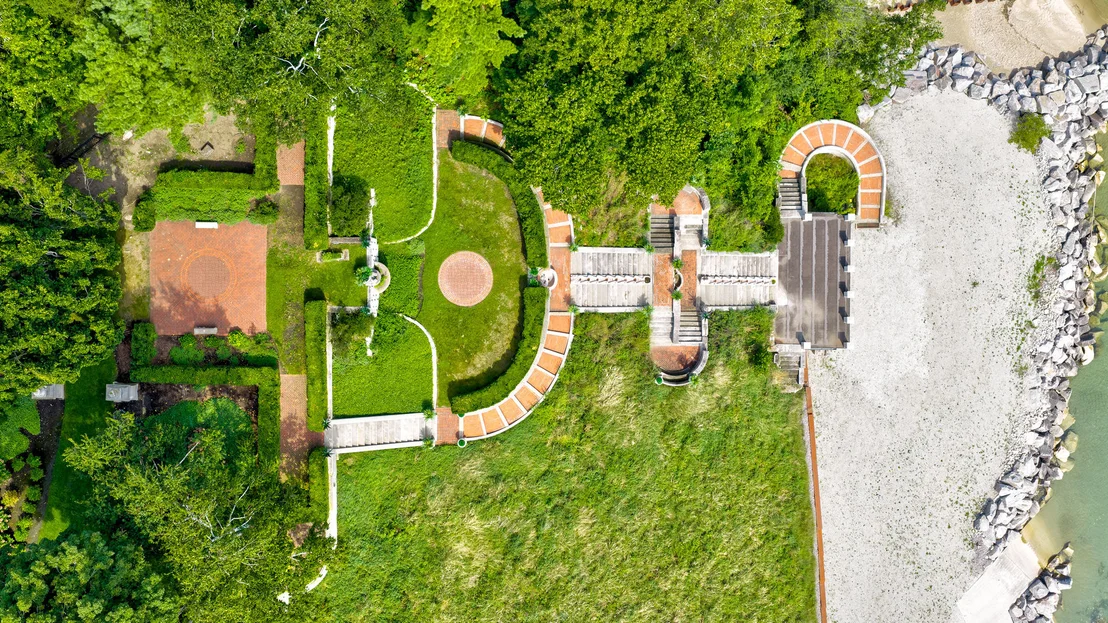 Photo of 595 Circle Lane