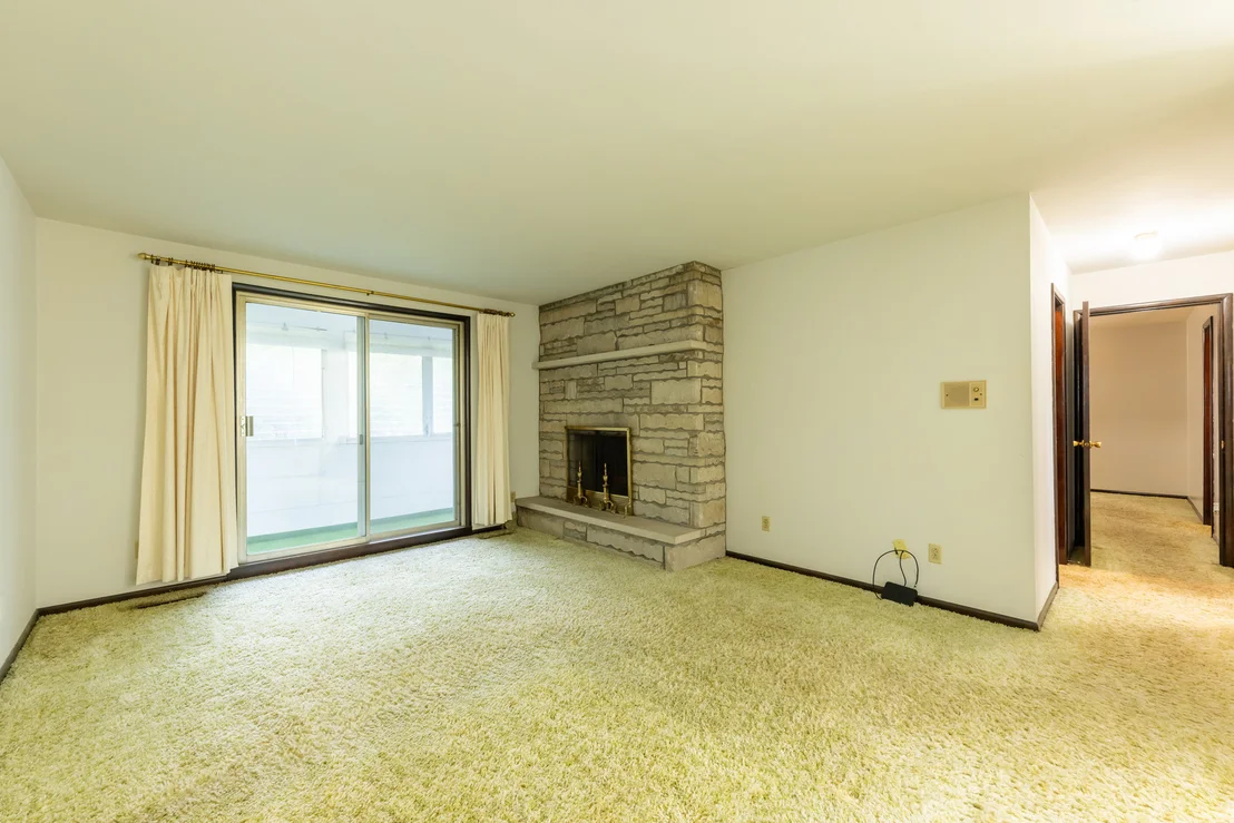 Photo of 801 Oakcrest Drive