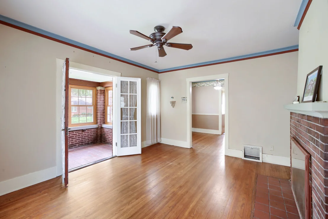 Photo of 345 Vincent Place