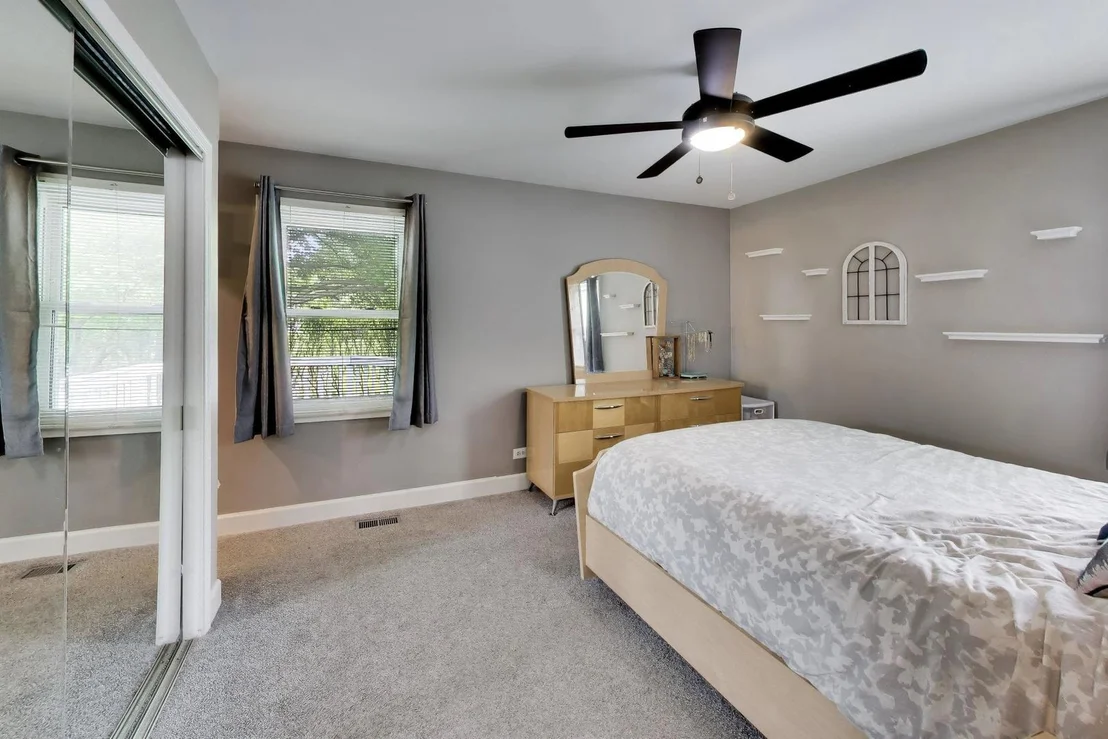 Photo of 2167 Midhurst Road