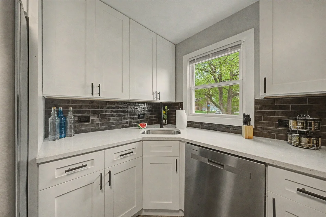 Photo of 14701 Beachview Terrace