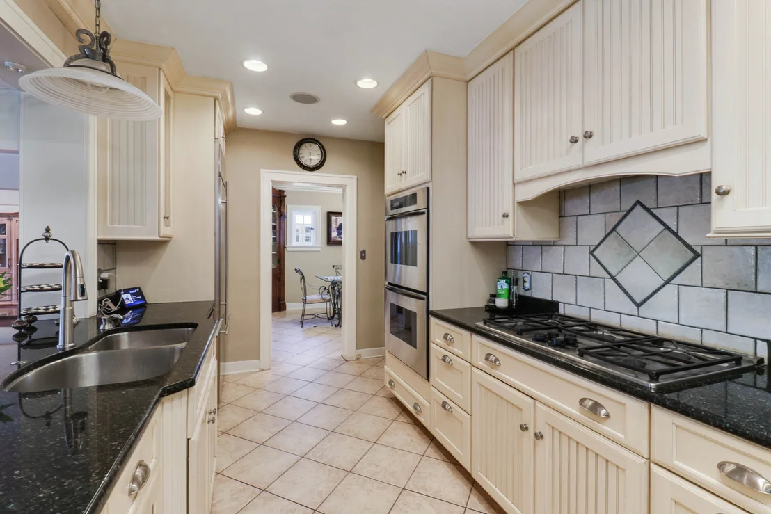 Photo of 1202 Elmwood Road