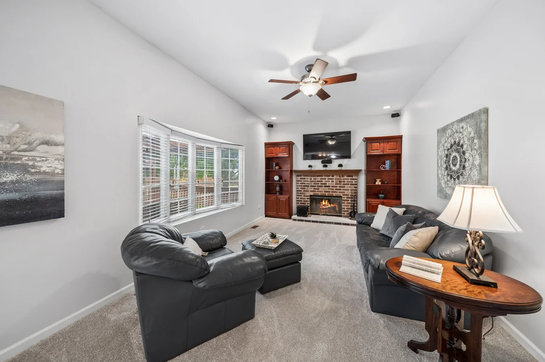 Photo of 567 Lakeview Drive