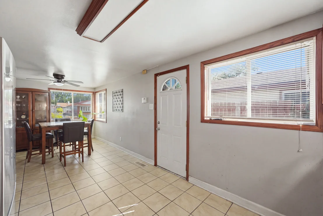 Photo of 3215 Emery Lane
