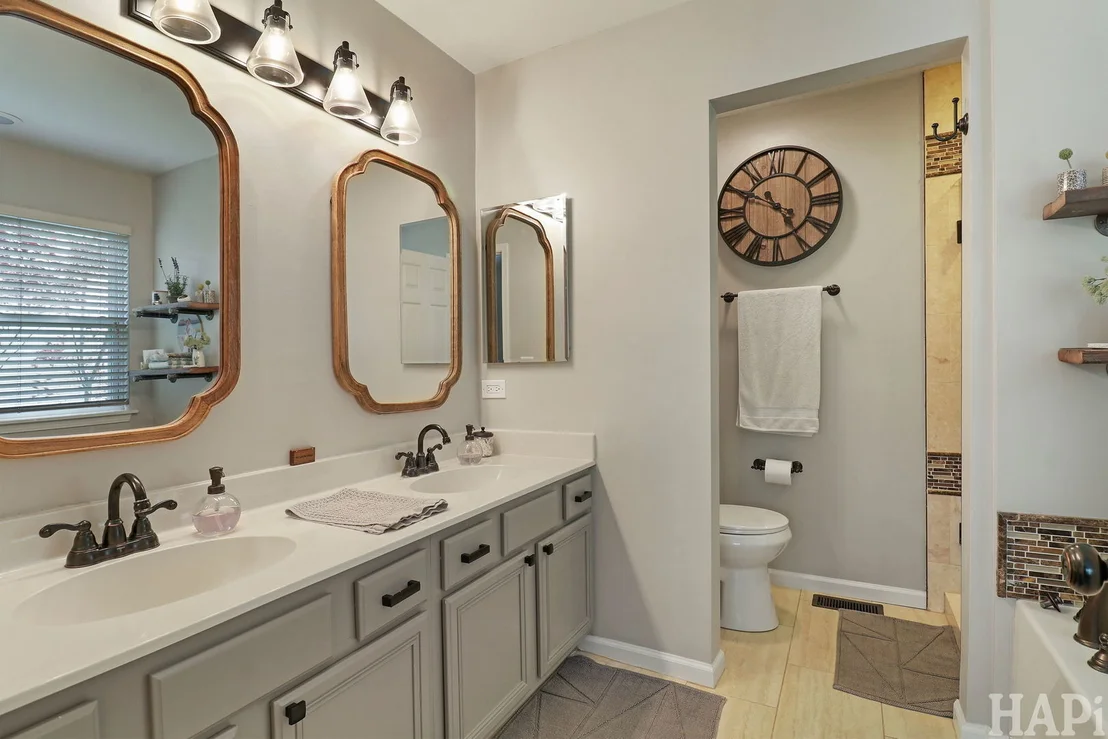 Photo of 326 Garrison Circle