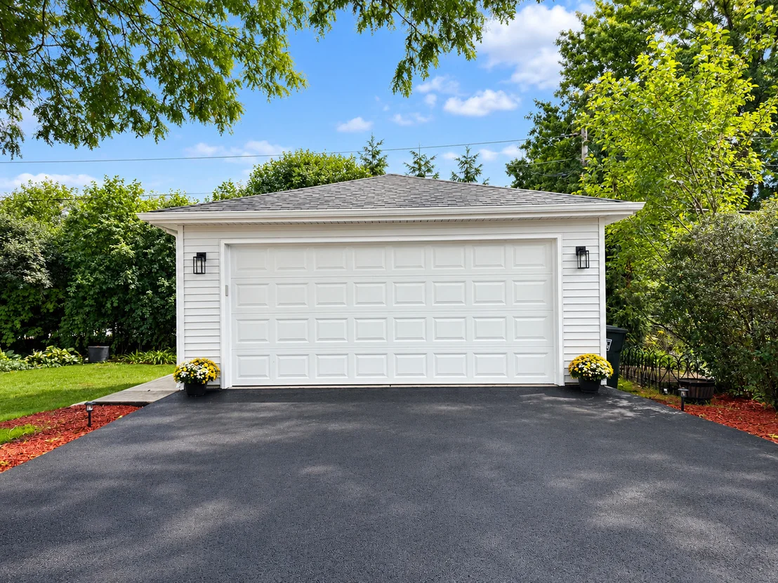Photo of 1214 N Crabtree Lane