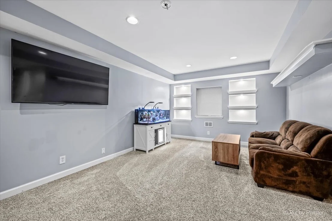 Photo of 810 Woodridge Trail