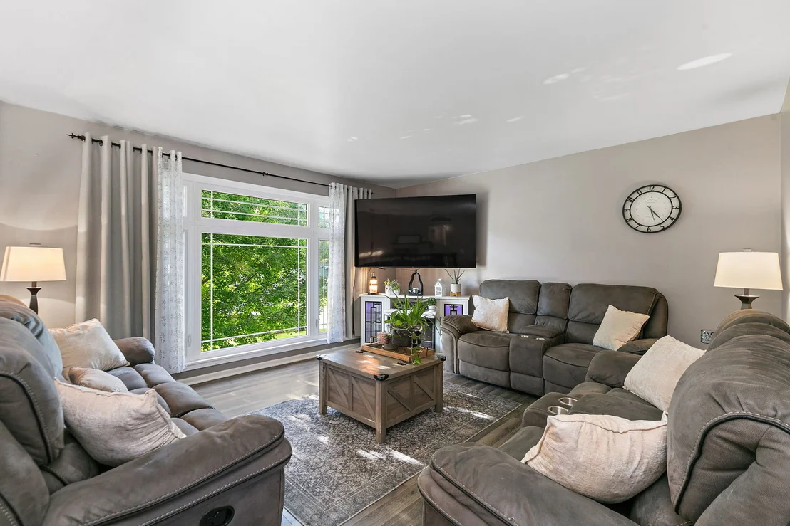Photo of 17 Joslyn Drive