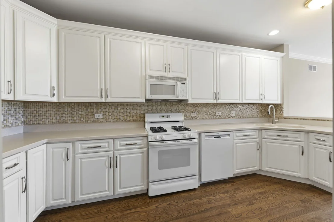 Photo of Unit 3 at 1728 Pershing Avenue