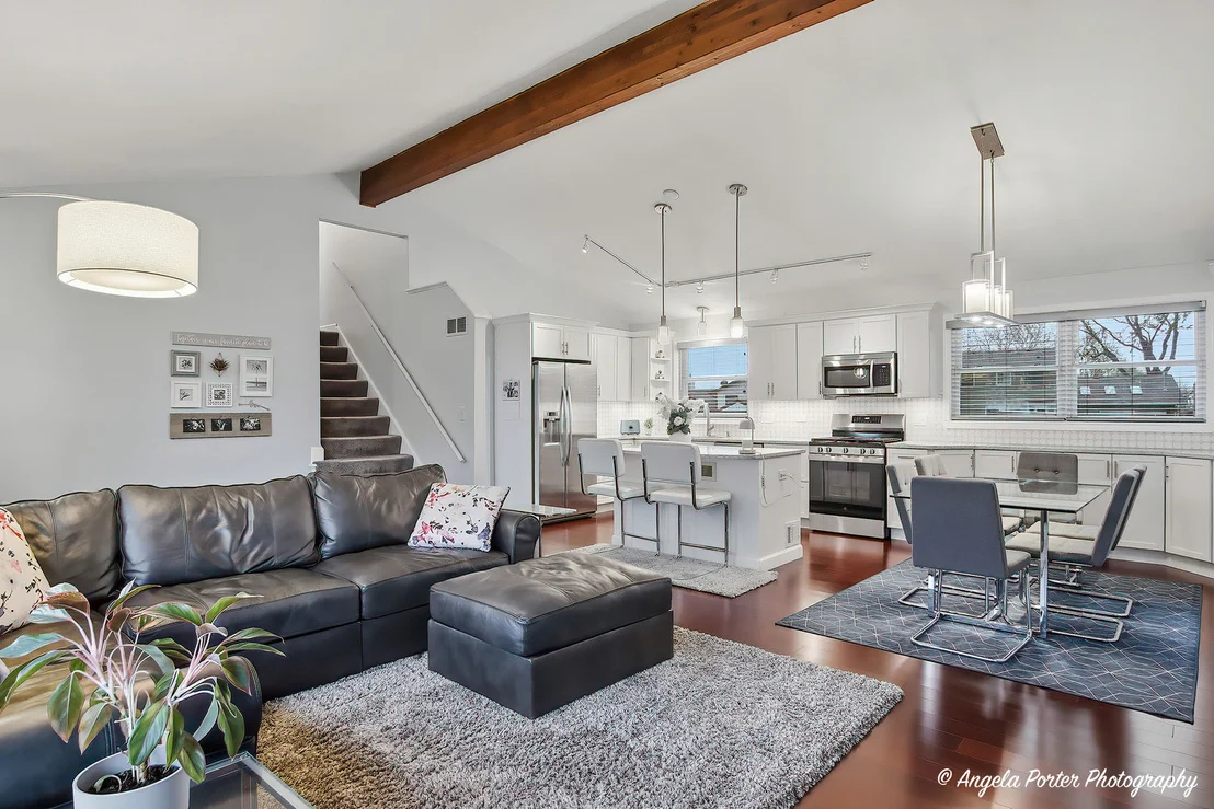 Photo of 412 Surrey Lane