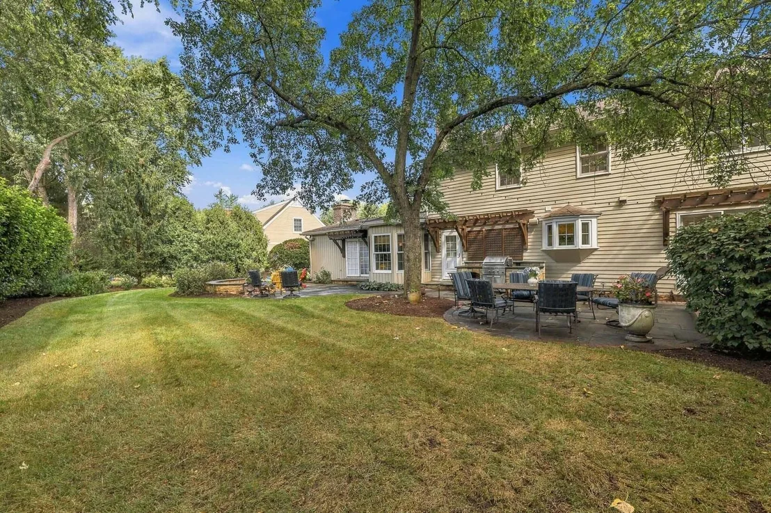 Photo of 2068 N Butternut Lane