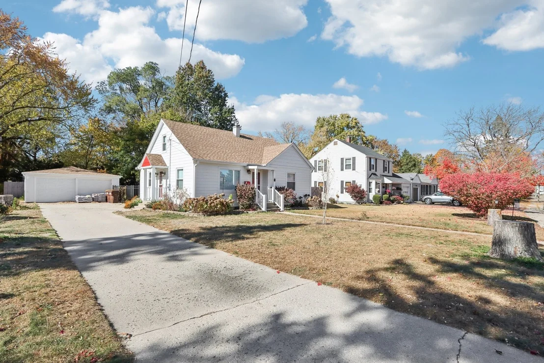Photo of 420 Willow Road