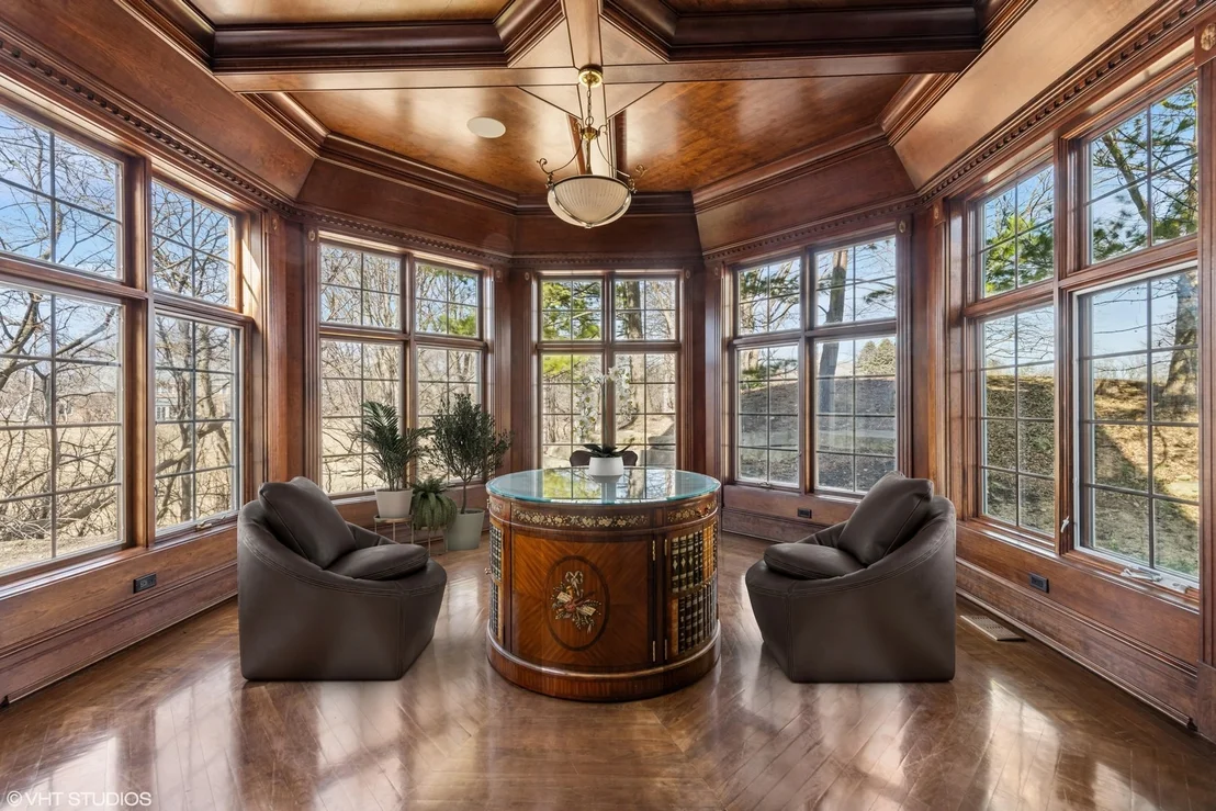 Photo of 560 Oak Knoll Road
