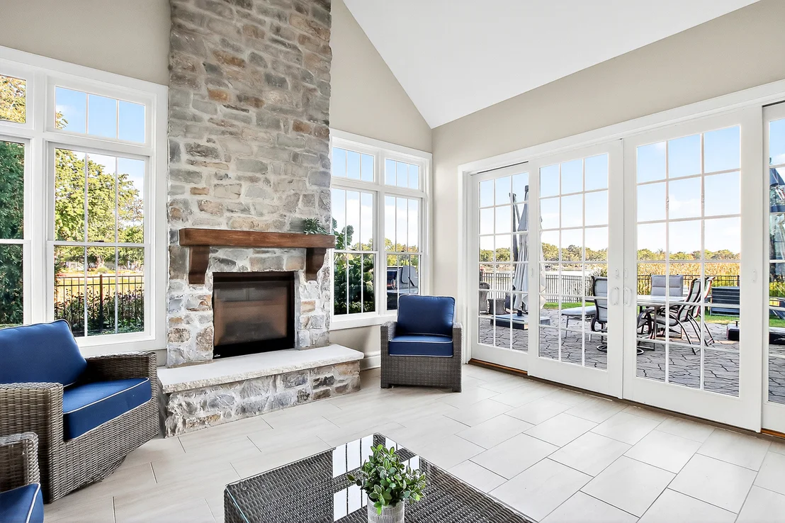 Photo of 827 Edgewater Parkway